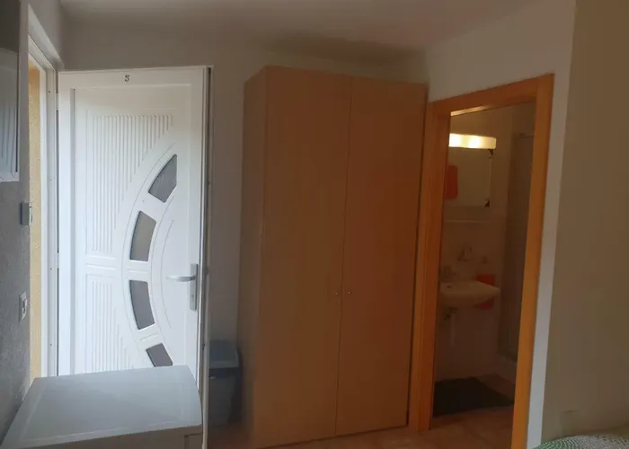 Отель La Cigale